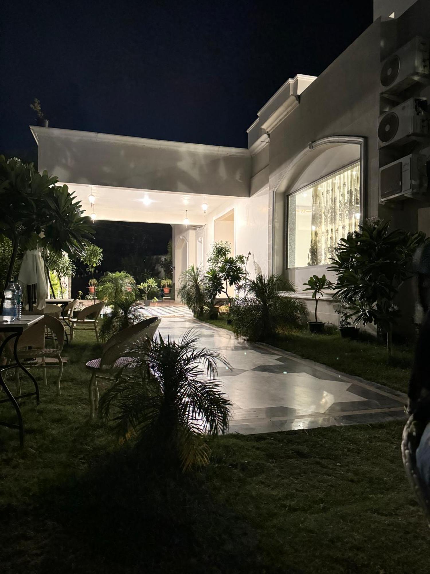 Surya Uday Villa Udaipur Bagian luar foto