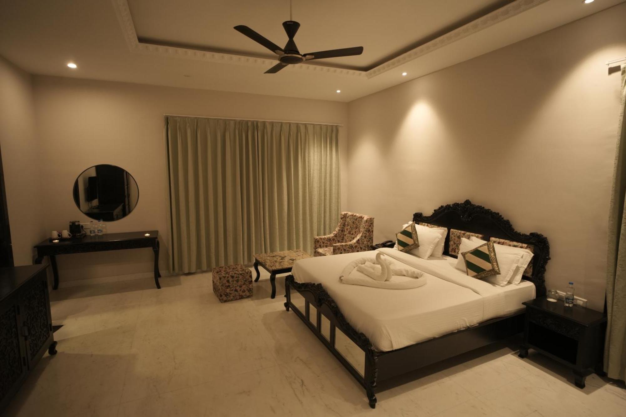 Surya Uday Villa Udaipur Bagian luar foto