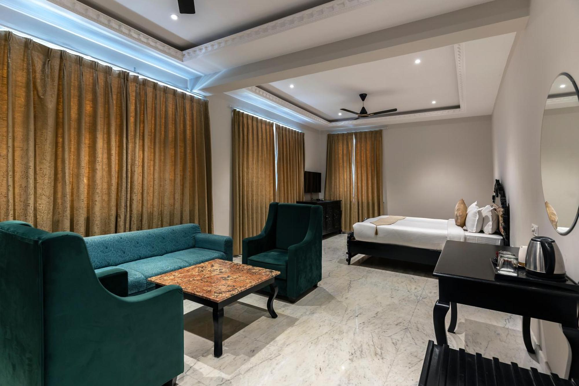 Surya Uday Villa Udaipur Bagian luar foto